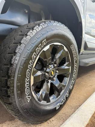 CHEVROLET S10 2.8 16V TURBO DIESEL HIGH COUNTRY CD 4X4 AUTOMÁTICO